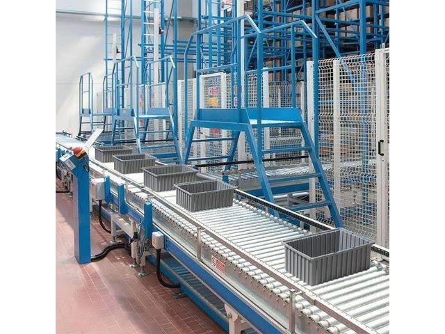 16-1/2 x 10-7/8 x 6 in Red Divider Box O647819