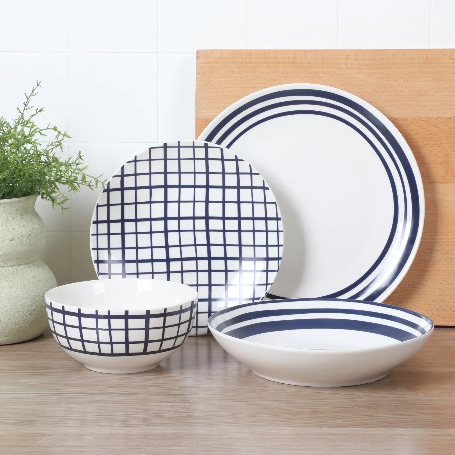 White and Blue Porcelain Dinnerware Set W92165
