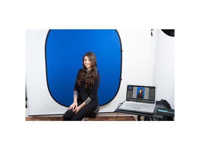 60 x 72x22 Collapsible/Reversible Background (Chroma Green/Blue) W646861