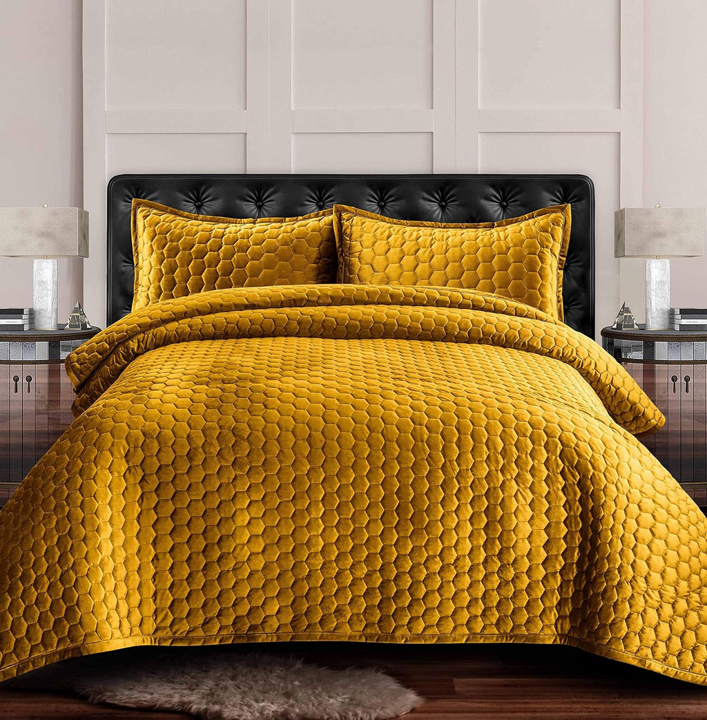 Velvet Oversized Quilt Set, Queen, Camel J195638