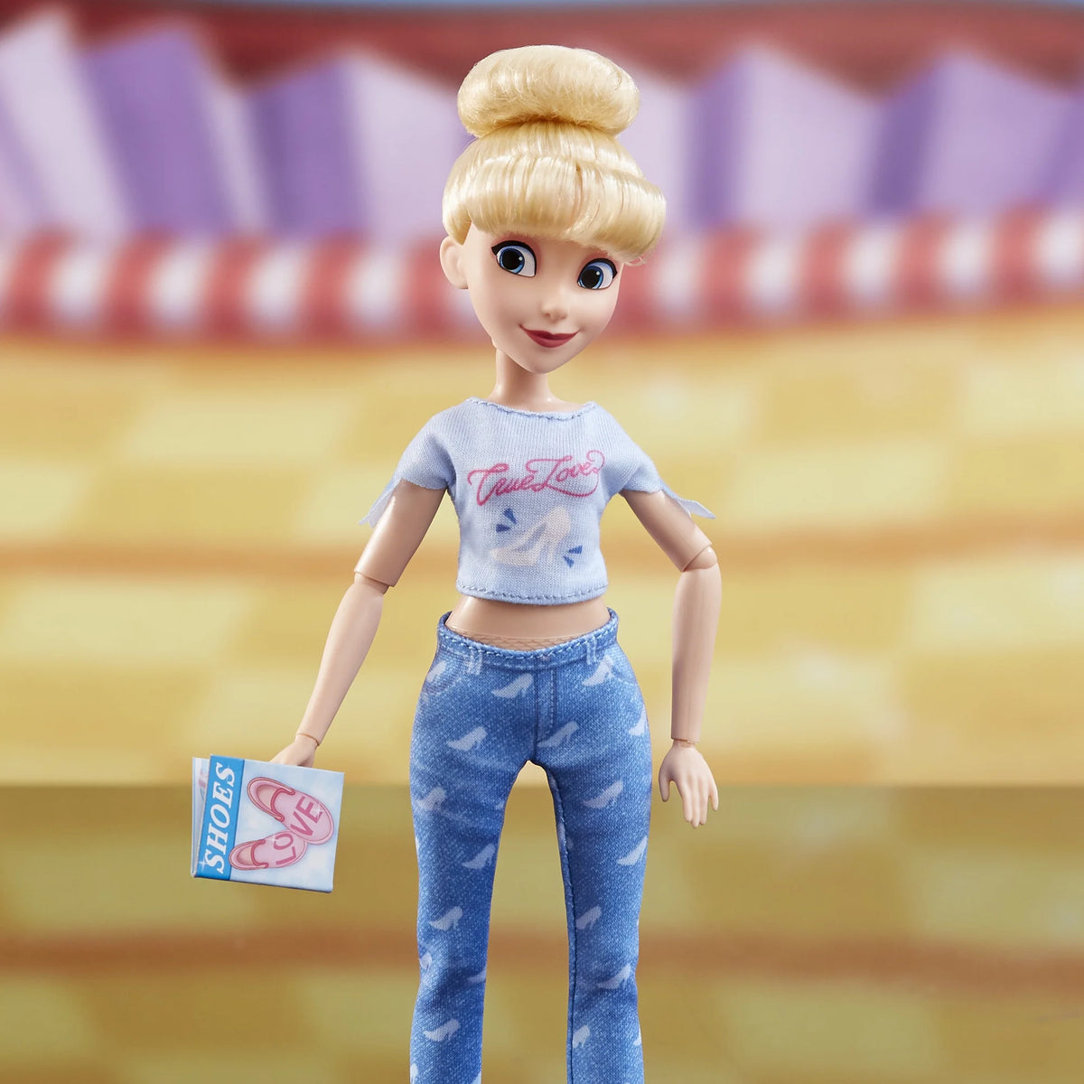 Cinderella Doll with Accessories T640221