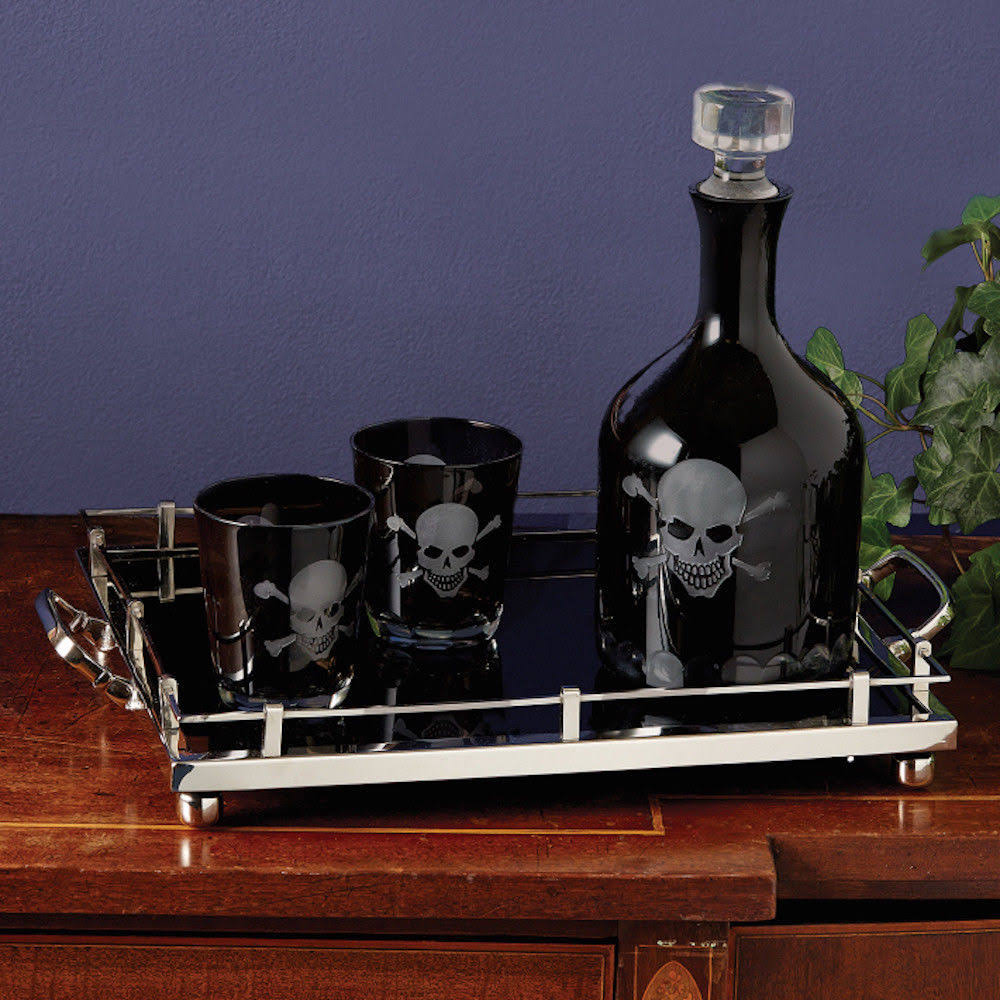 Skull and Crossbones Decanter Y11400
