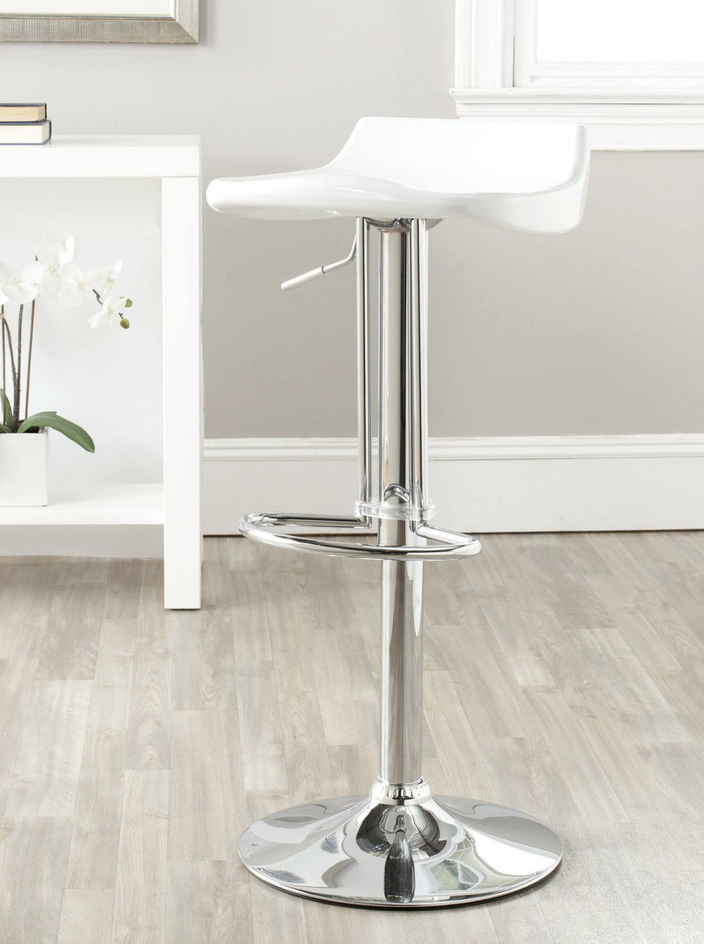 White Swivel Bar Stool L4762