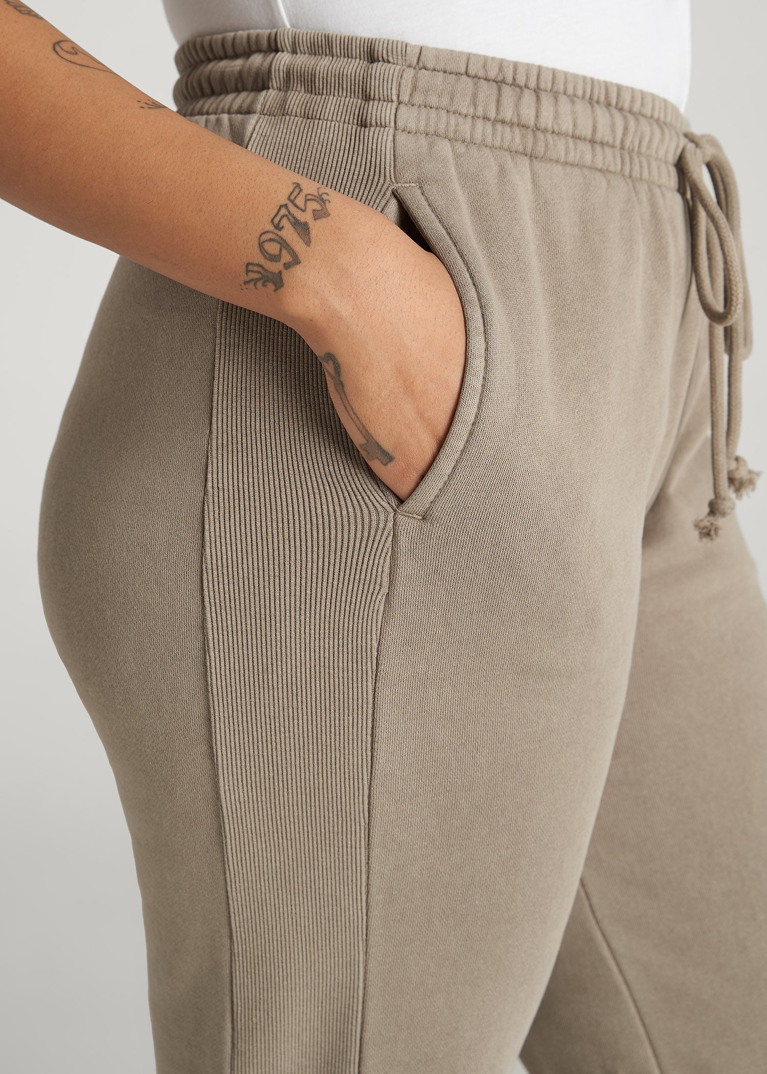 Wearever Fleece Regular Fit Sweatpants for Tall Women in Khaki