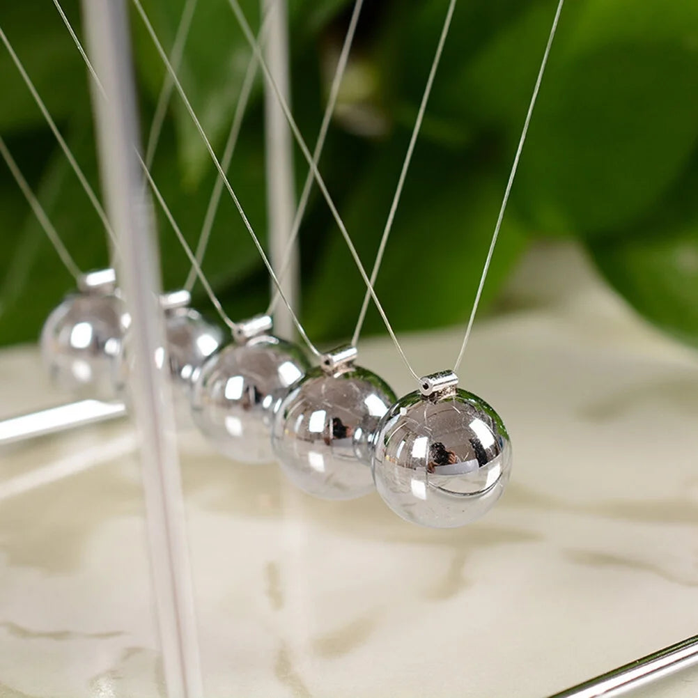 Newton's Cradle Desk Toy V9164