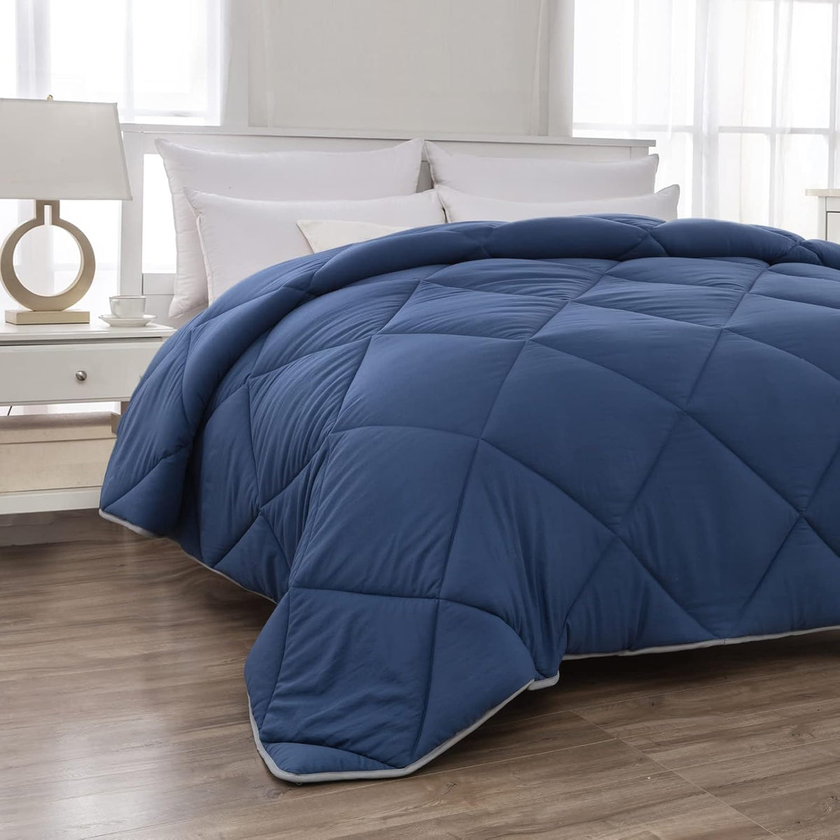 Full/Queen Size Navy Blue/Light Grey Reversible Down Alternative Comforter Q4143