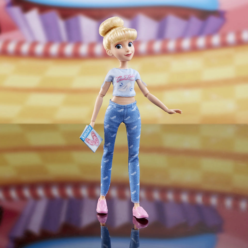 Cinderella Doll with Accessories T640221