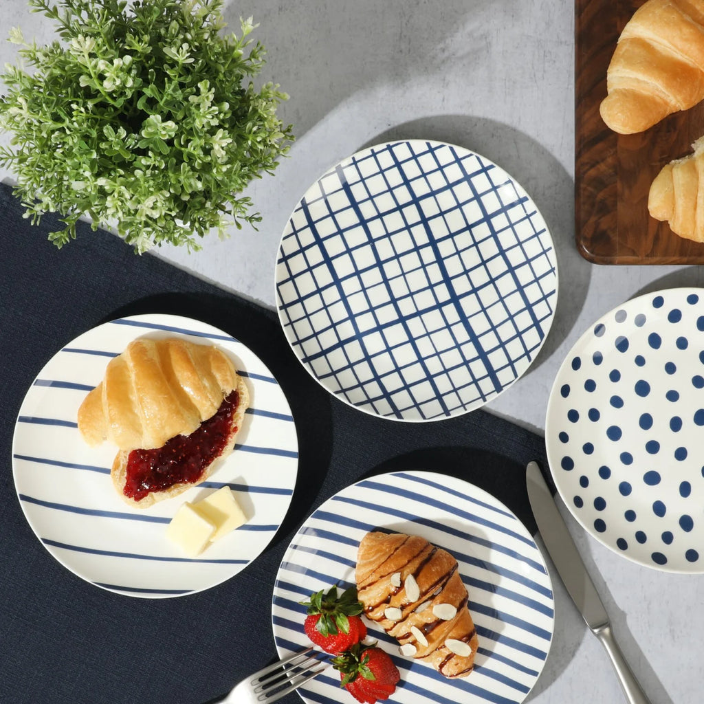 White and Blue Porcelain Dinnerware Set W92165