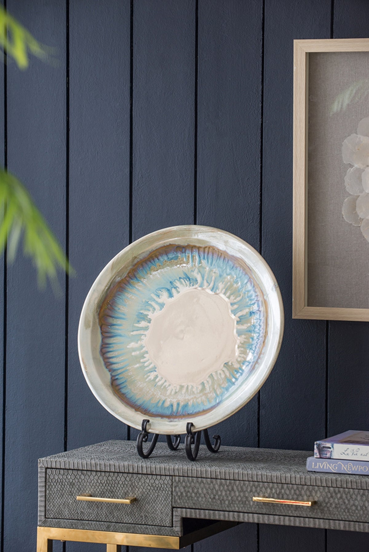 18" Blue and Beige Ceramic Charger with Stand E727