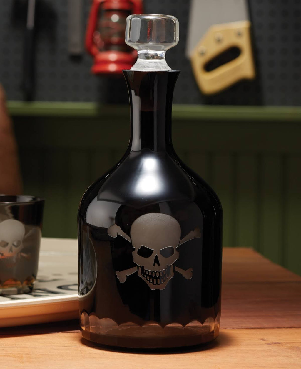 Skull and Crossbones Decanter Y11400